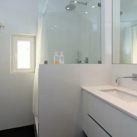 Apartment Sunny And Spacious With A River View *