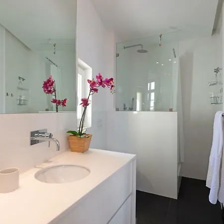 Apartment Sunny And Spacious With A River View