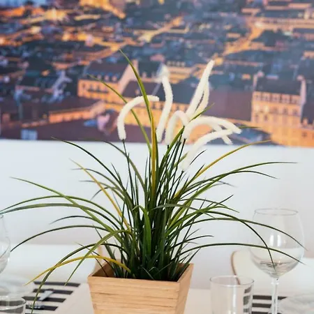 Sunny And Spacious With A River View * Lisbon